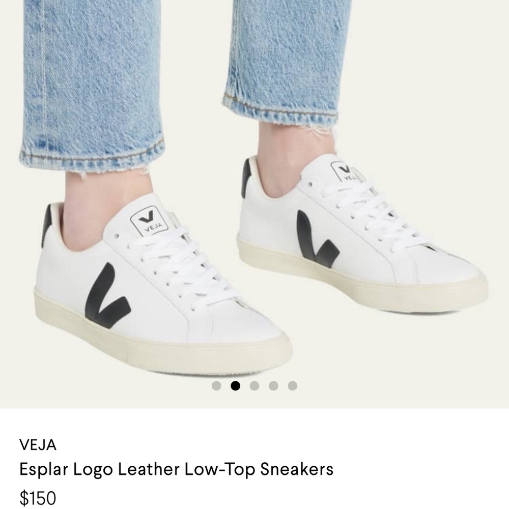 Womens Veja Esplar leather sneakers, size 9.